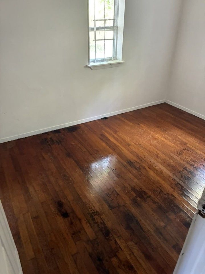 512 Middle St - Photo 3 of 10