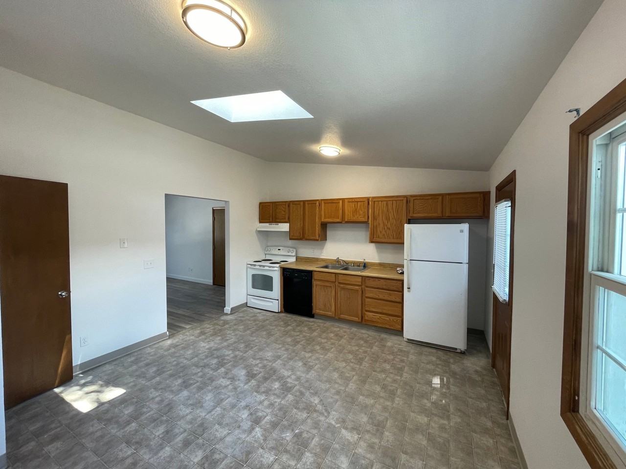 1924 Clubhouse Way #2 - Photo 2 of 7