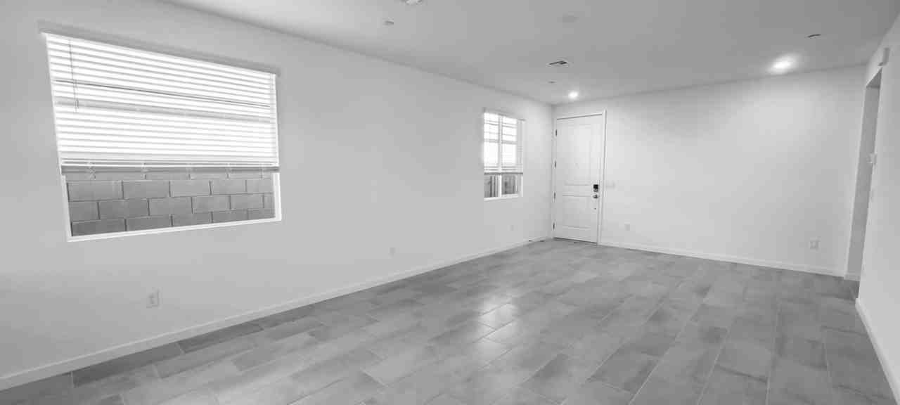9500 Sequoia Ridge Ave - Photo 2 of 13