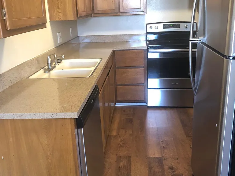 5804 Tinsley Dr - Photo 5 of 12