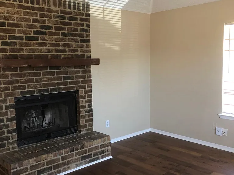 5804 Tinsley Dr - Photo 6 of 12
