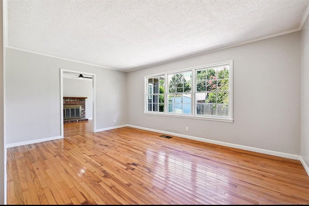 4643 E 59th St - Photo 3 of 20