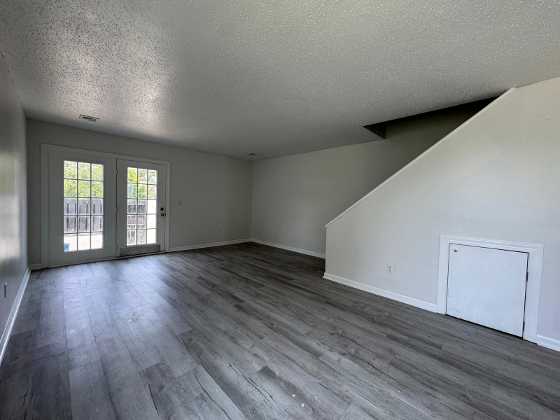4807 Little River Rd #10 - Photo 4 of 11