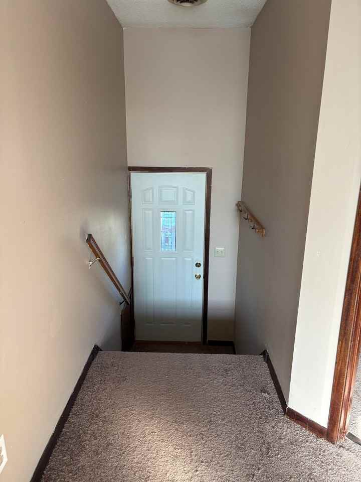 202 W 5th St #202UP