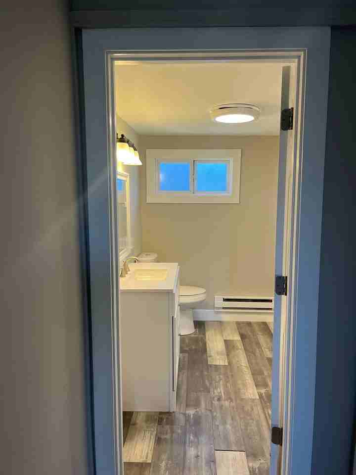 1220 E 10th St - Photo 7 of 20