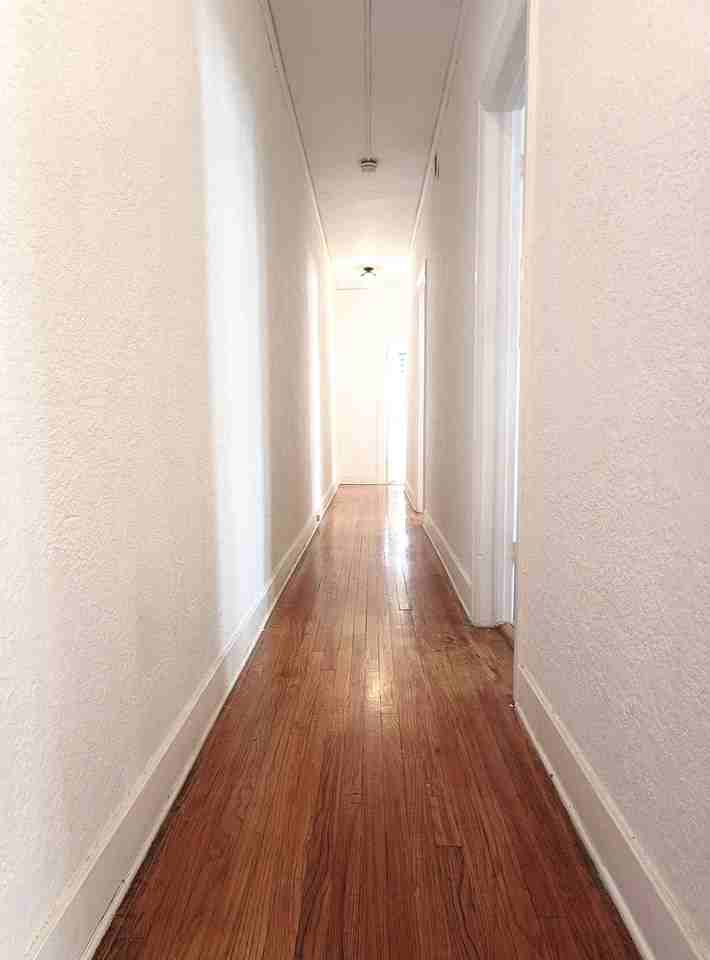427 N Genesee Ave - Photo 7 of 15