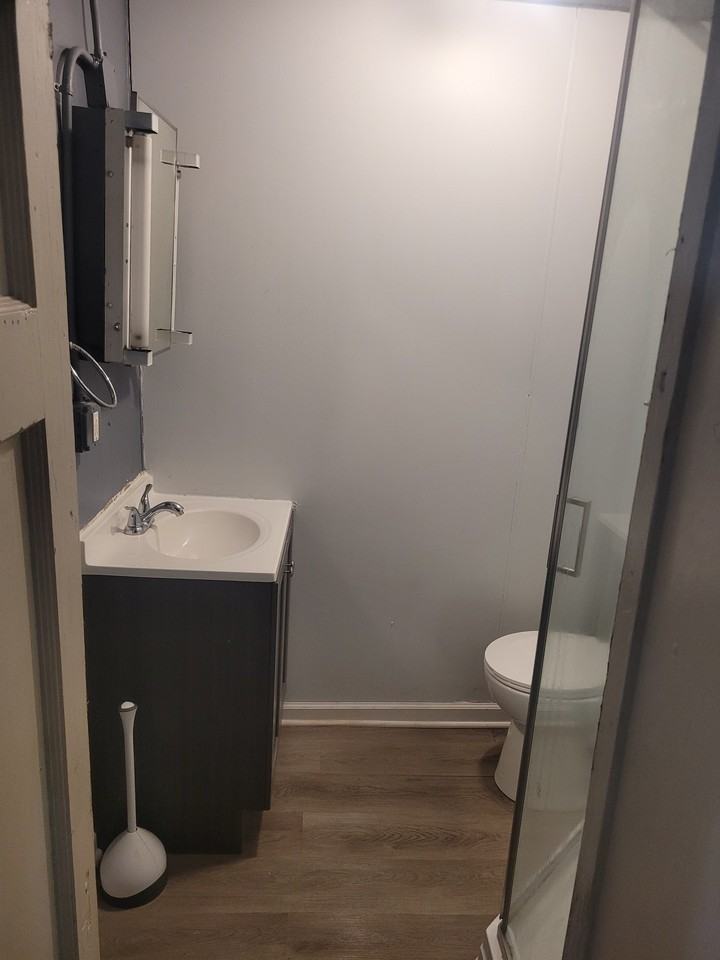 804 E Broadway St #7 - Photo 4 of 4