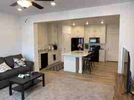 2736 E Kistler Aly - Photo 1 of 1