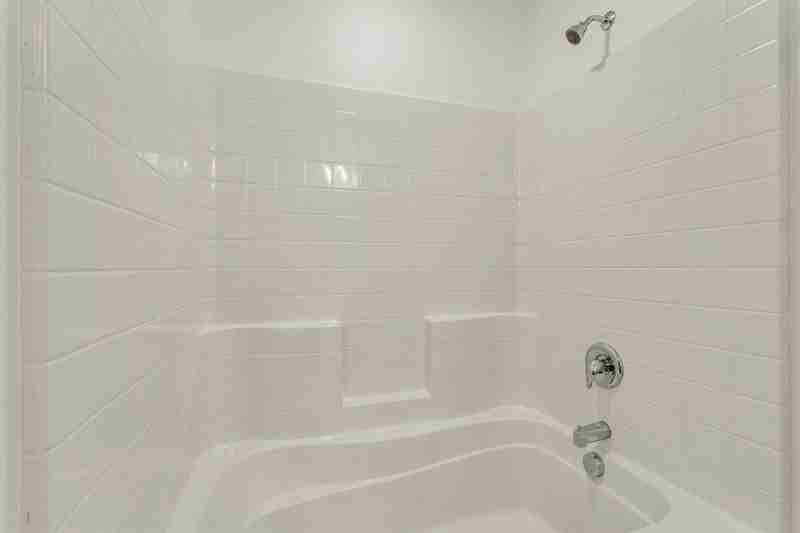 2736 E Kistler Aly - Photo 2 of 23