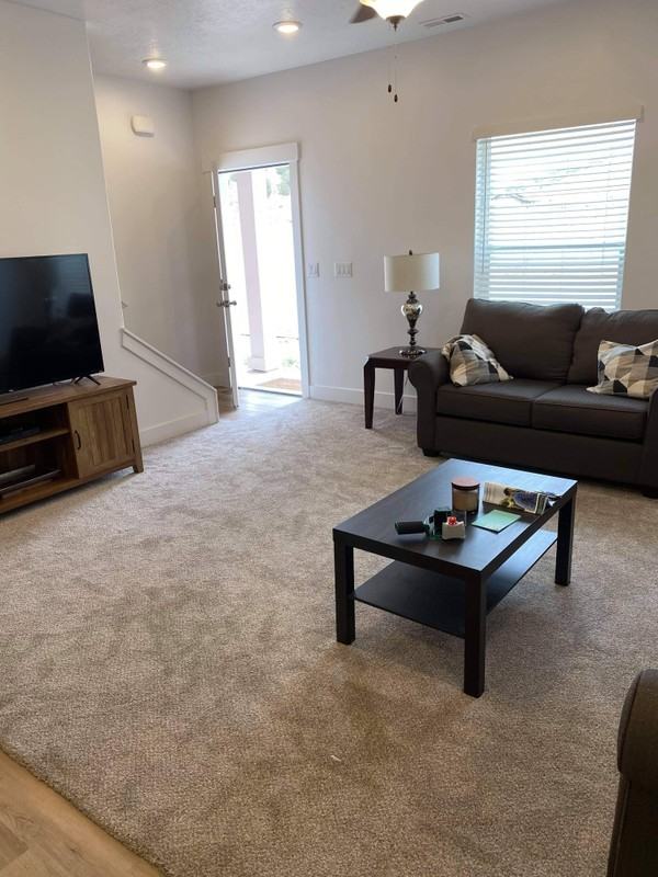 2736 E Kistler Aly - Photo 4 of 23