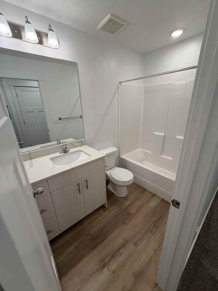 2736 E Kistler Aly - Photo 7 of 23