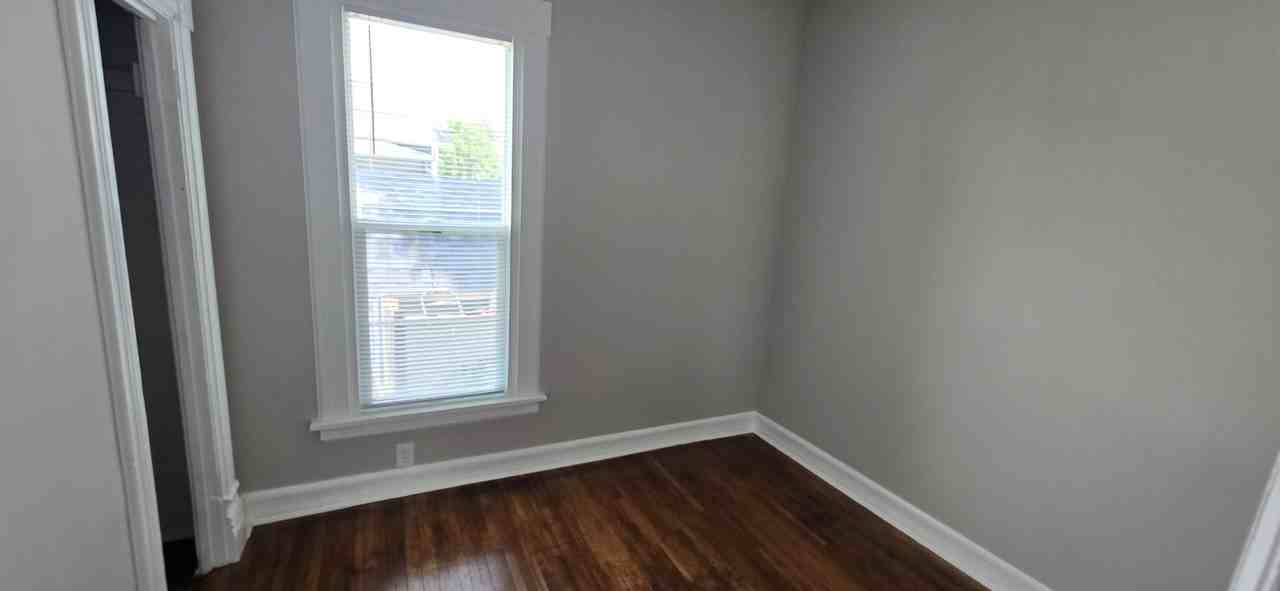 614 S Lincoln Ave #1 - Photo 3 of 9