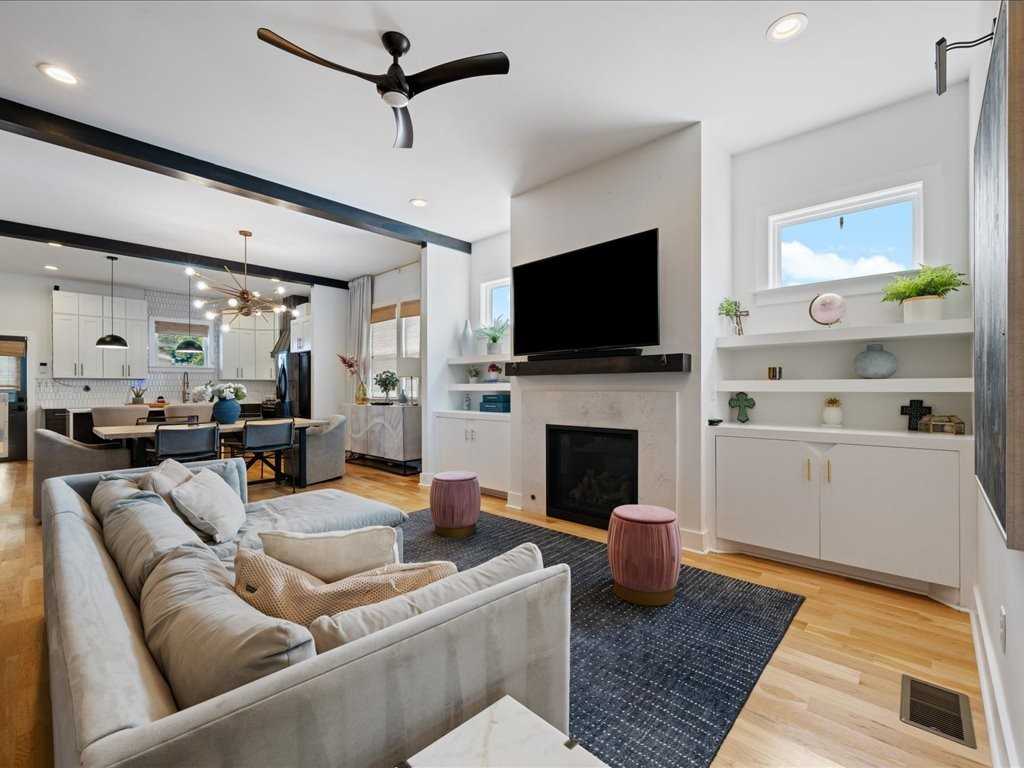 1808 11th Ave N - Photo 3 of 20