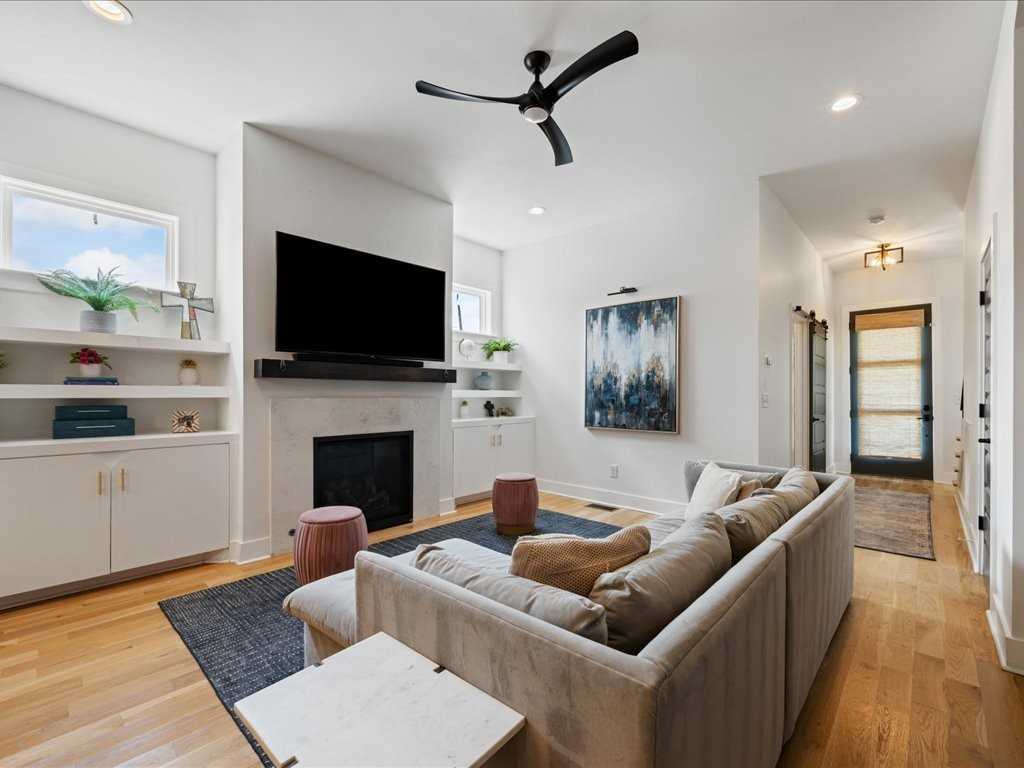 1808 11th Ave N - Photo 5 of 20