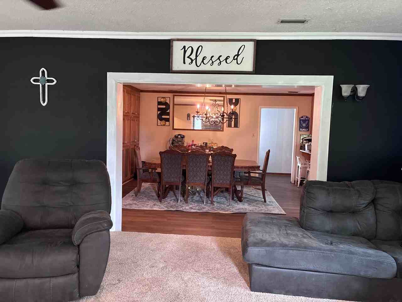 4748 Michelle St - Photo 5 of 11