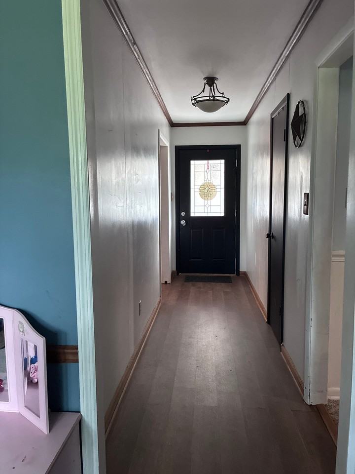 4748 Michelle St - Photo 7 of 11