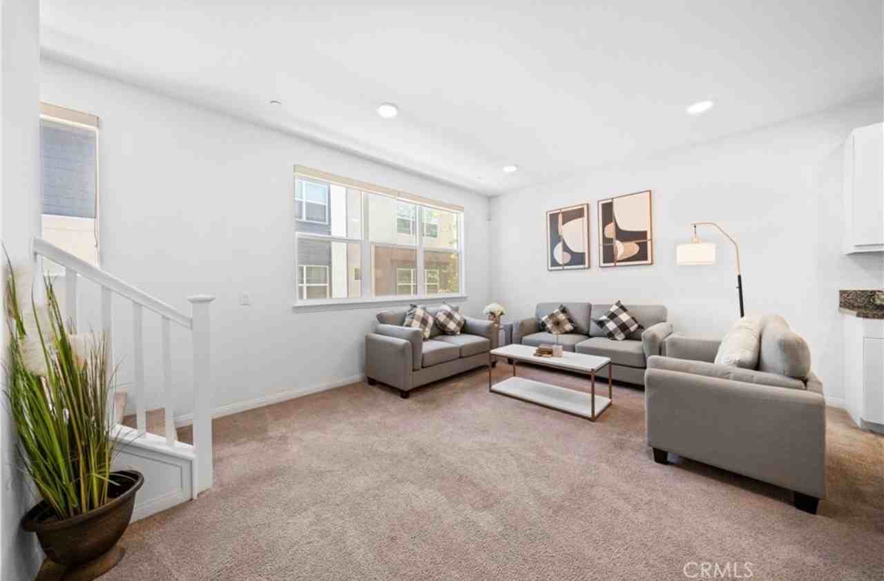 10591 Huxley Dr - Photo 6 of 23
