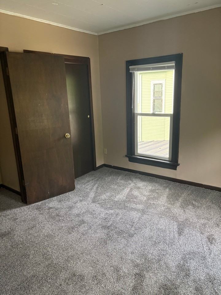 812 W 5th St - Photo 6 of 15