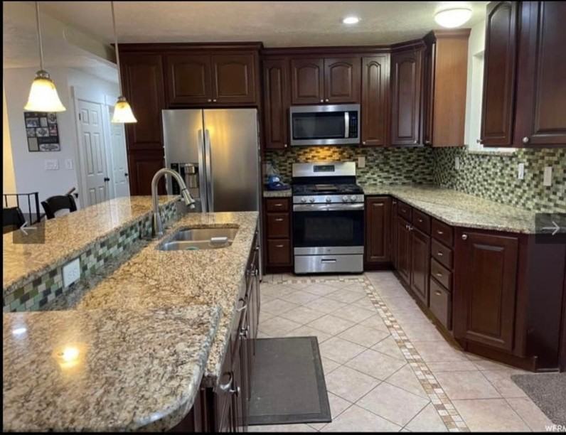 360 Mahogany Dr - Photo 2 of 7