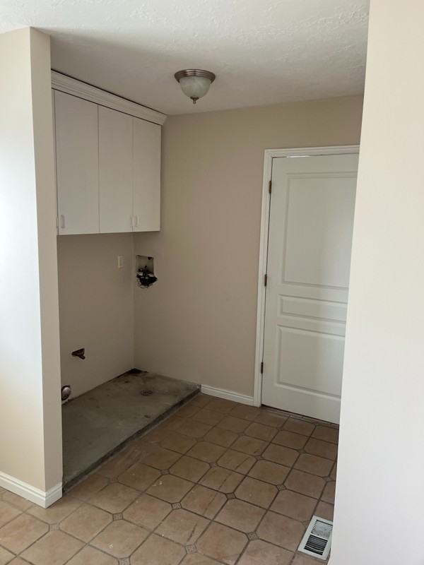 1179 N St - Photo 3 of 13