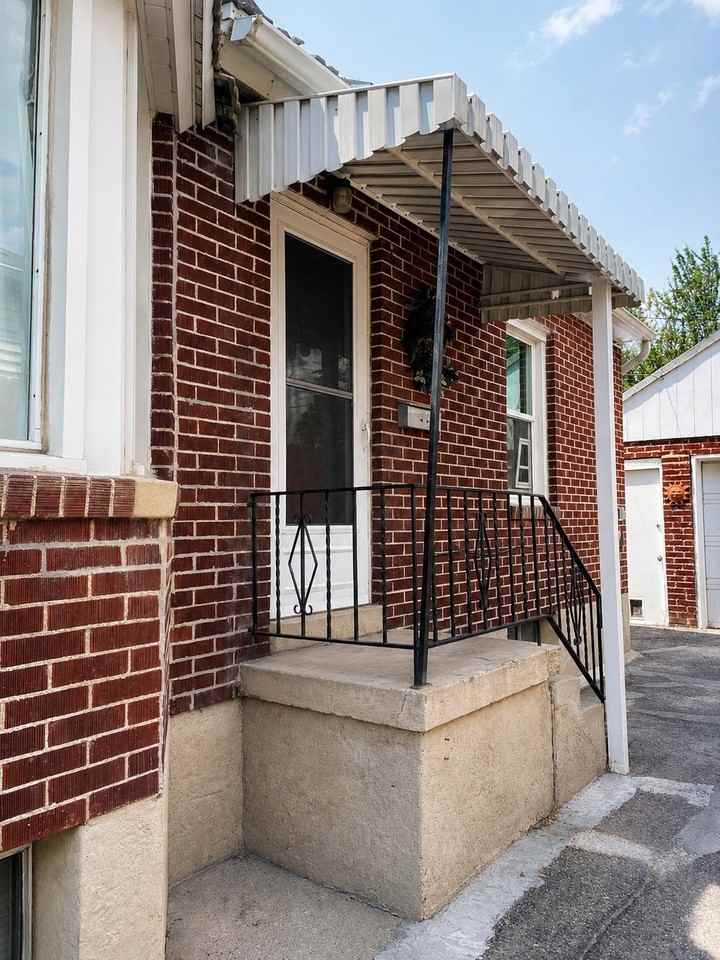 1005 E Austin Ave - Photo 2 of 14