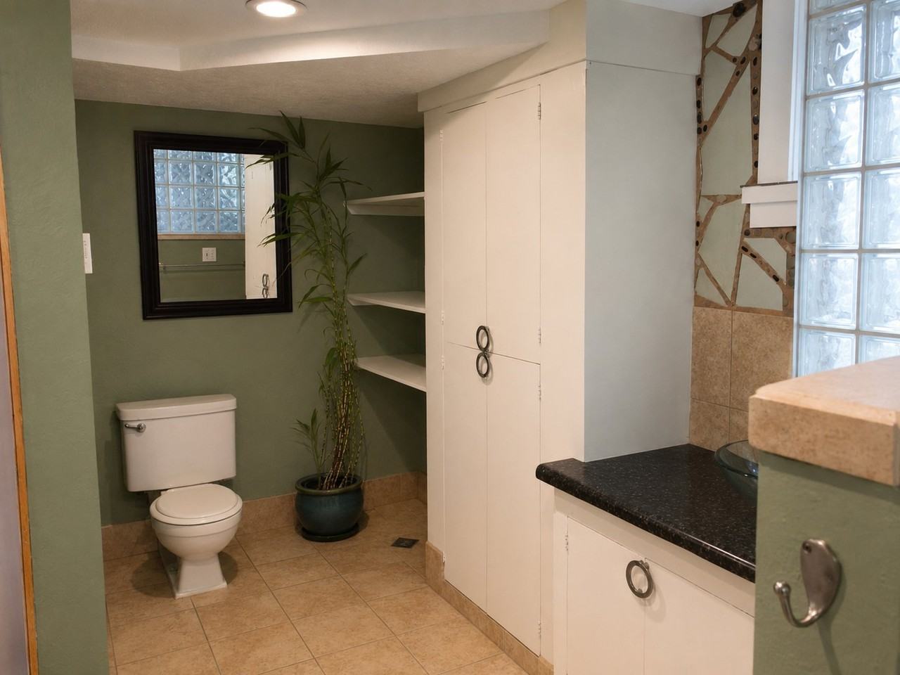 1005 E Austin Ave - Photo 4 of 14