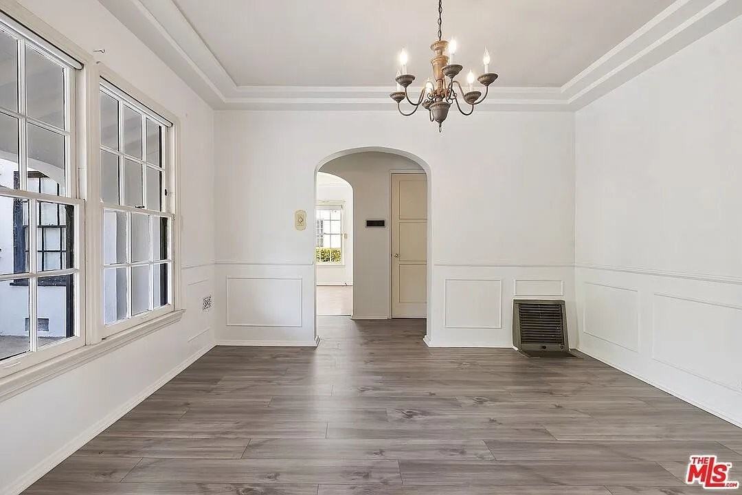 1844 S Wooster St - Photo 2 of 20