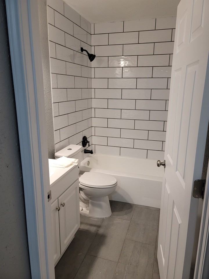 407 Samuel Dr - Photo 5 of 15