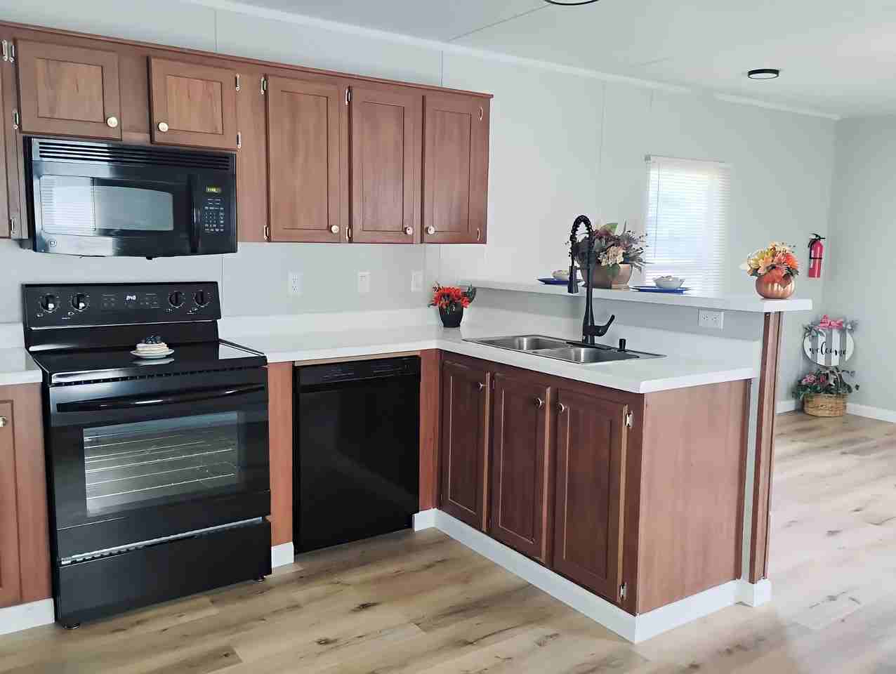 90 Deerwood Park - Photo 2 of 10