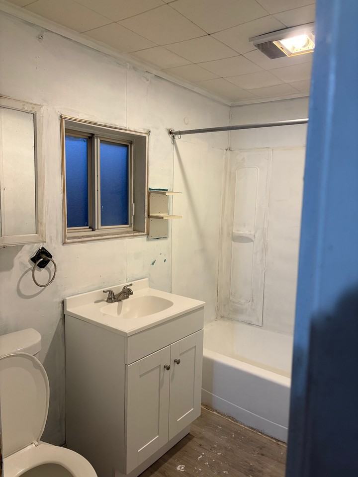 116 1/2 Woodland Ave - Photo 3 of 11
