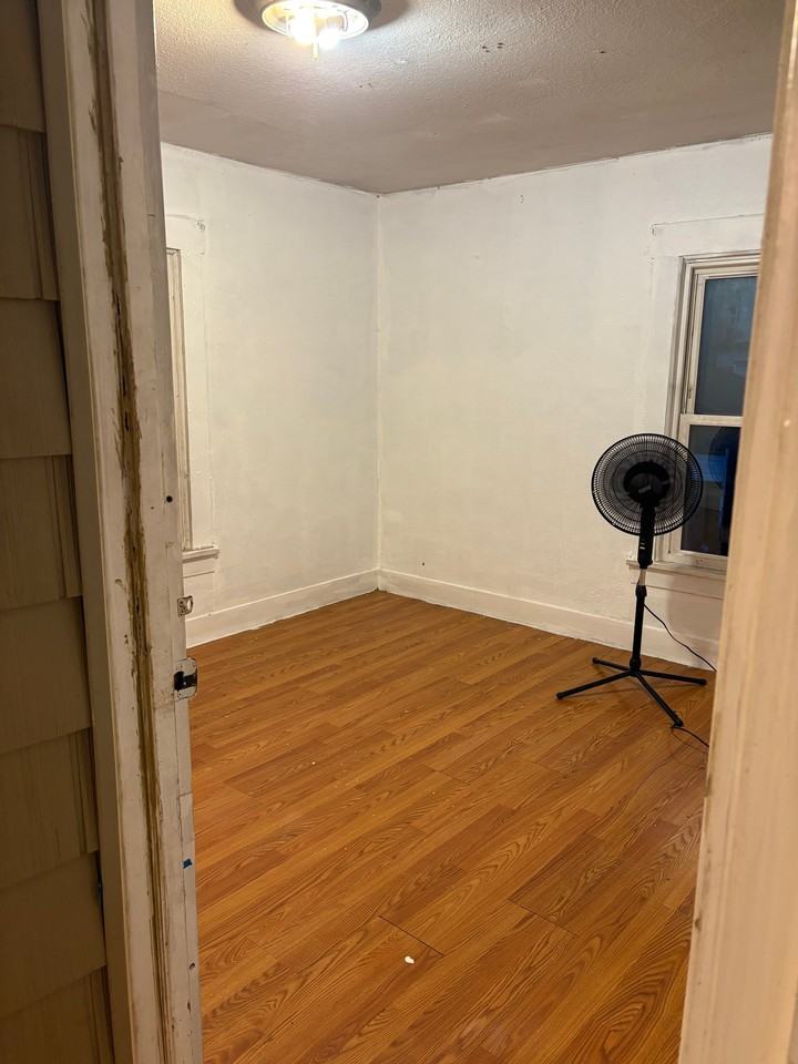 116 1/2 Woodland Ave - Photo 5 of 11