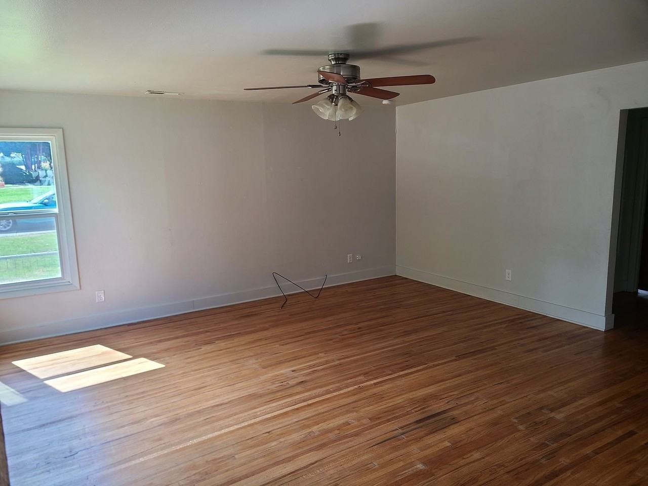 1141 32nd Ave - Photo 2 of 9