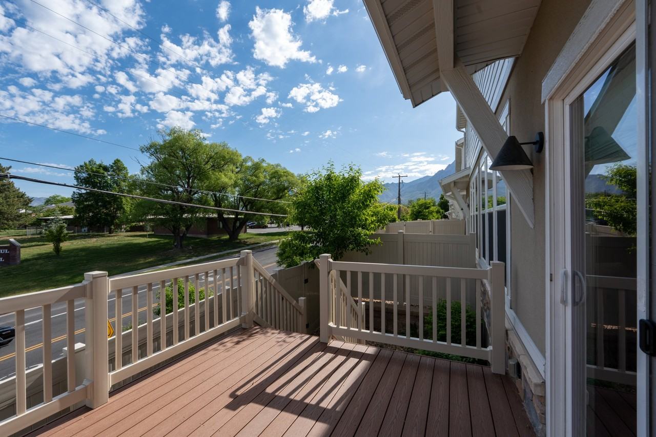 1303 E Weyburn Ln - Photo 6 of 11