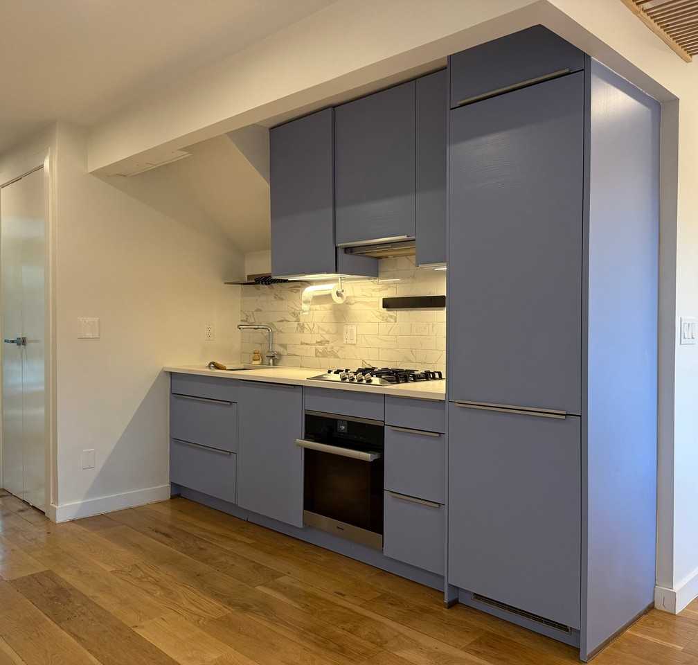 316 Carroll St #2 - Photo 6 of 17