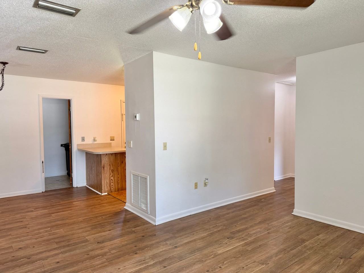 283 Sw Leisure Dr - Photo 2 of 10