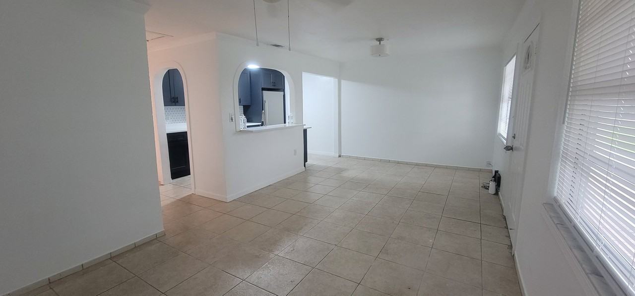 7204 N Cameron Ave #A - Photo 4 of 15