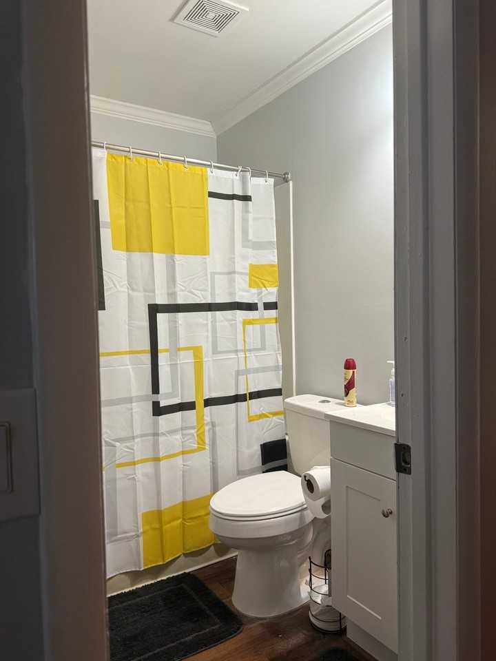 135 Clay St - Photo 4 of 6