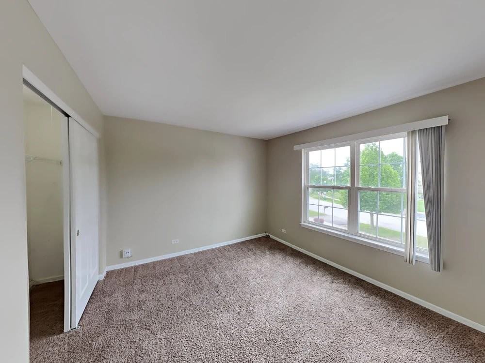 6223 Pond View Dr - Photo 3 of 5