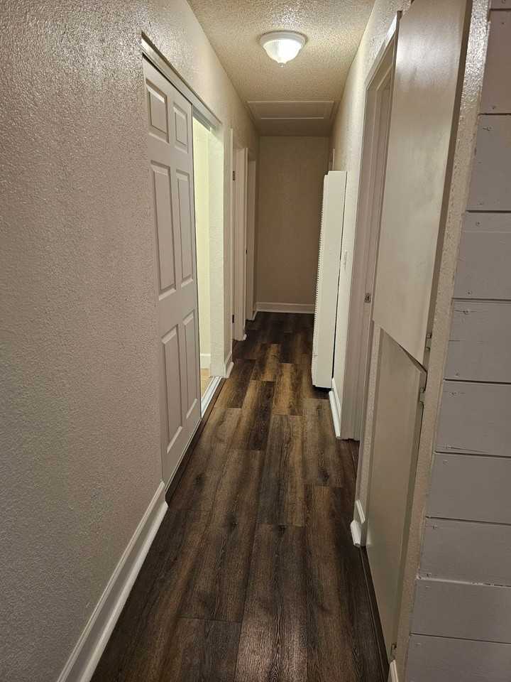 207 E 116th Pl - Photo 6 of 8