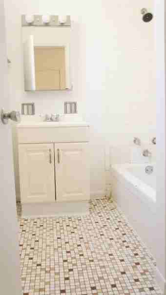 2321 N Kedzie Blvd #2R - Photo 4 of 10