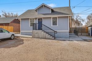 featured image of 1617 1/2 10th Ave #6