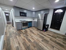 featured image of 944 Carver St #1