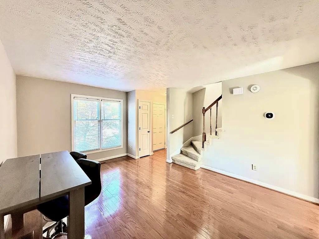 4013 Heather Ct - Photo 2 of 20