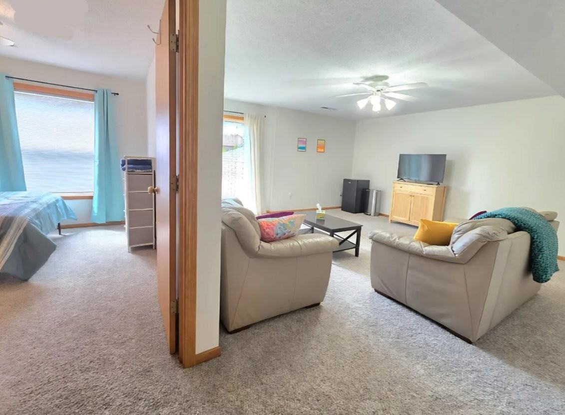 615 Rachael St - Photo 5 of 23