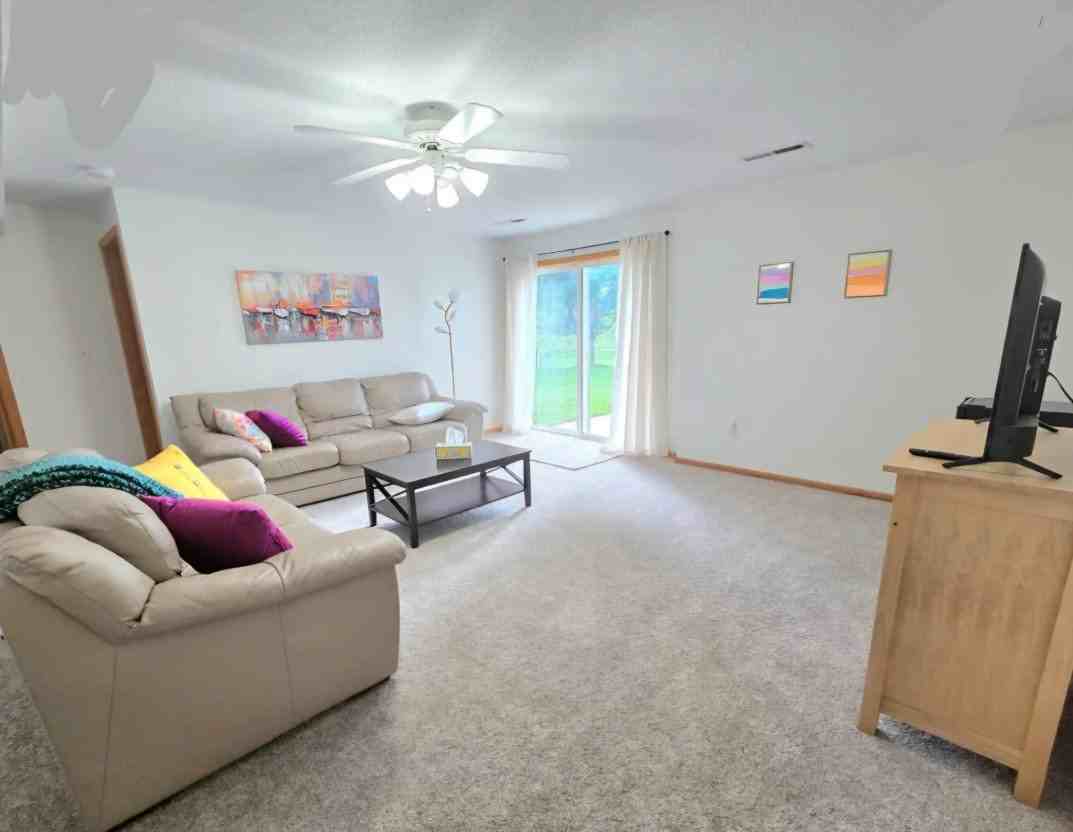 615 Rachael St - Photo 6 of 23