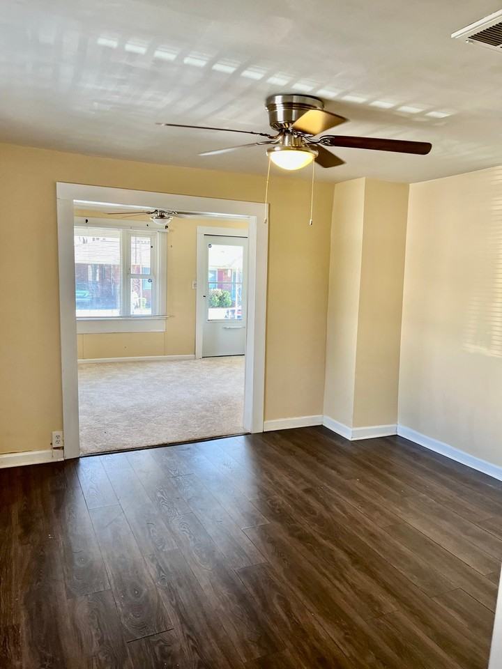 1506 Ivy Hts - Photo 3 of 7