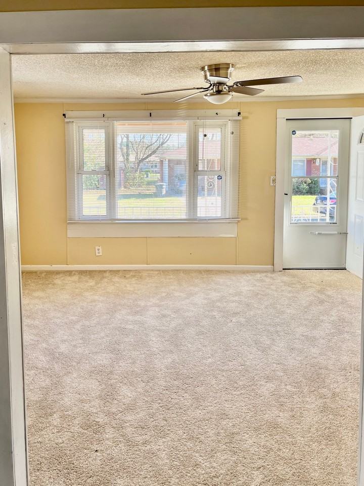 1506 Ivy Hts - Photo 7 of 7