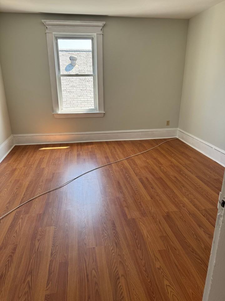 68 Humphrey St - Photo 5 of 10