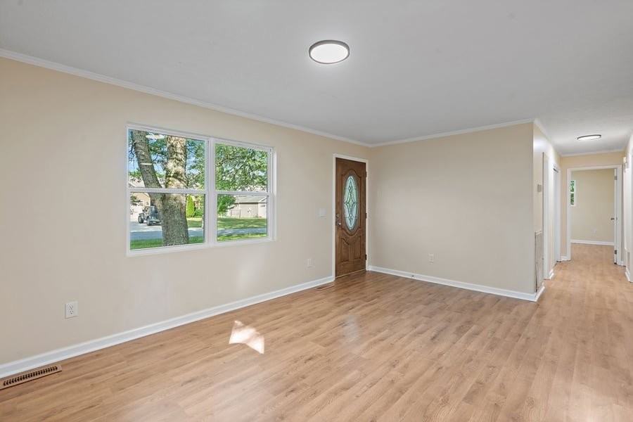 1539 White Rd - Photo 3 of 20