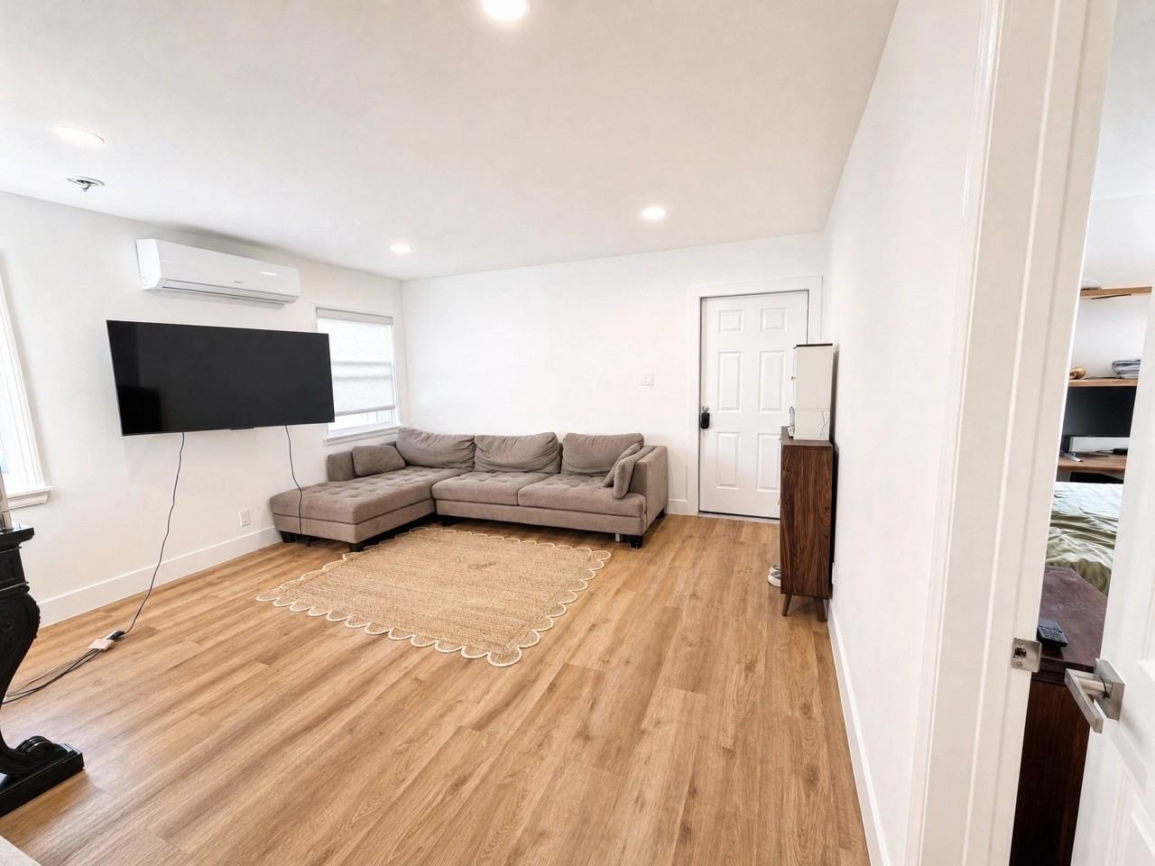 6001 Dauphin Ave #2 - Photo 4 of 7